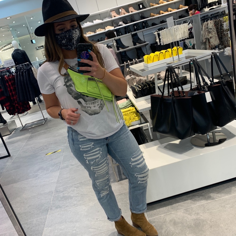 Meet your Posher, Raechelle